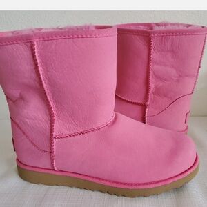 NWT UGG KIDS PINK AZALEA UGG CLASSIC SHORT II WP WATERPROOF LEATHER BOOTS Sz 37